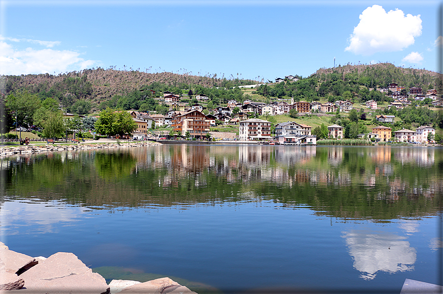 foto Lago della Serraia